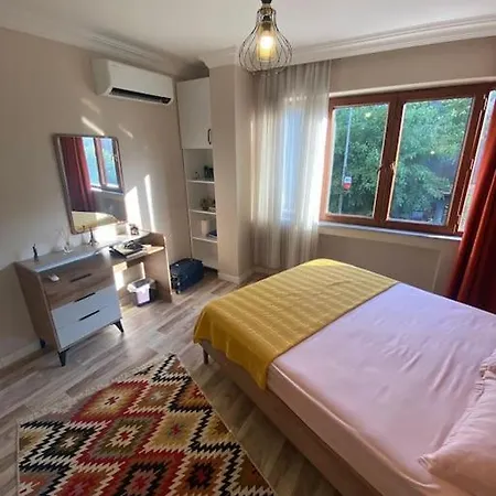 Cihangir Private Balcony *