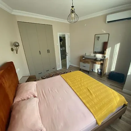 דירה Cihangir Private Balcony איסטמבול