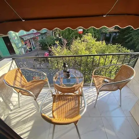 דירה Cihangir Private Balcony איסטמבול
