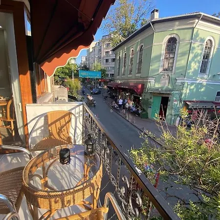 Cihangir Private Balcony דירה *