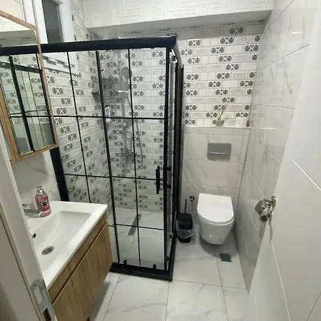 דירה Cihangir Private Balcony איסטמבול